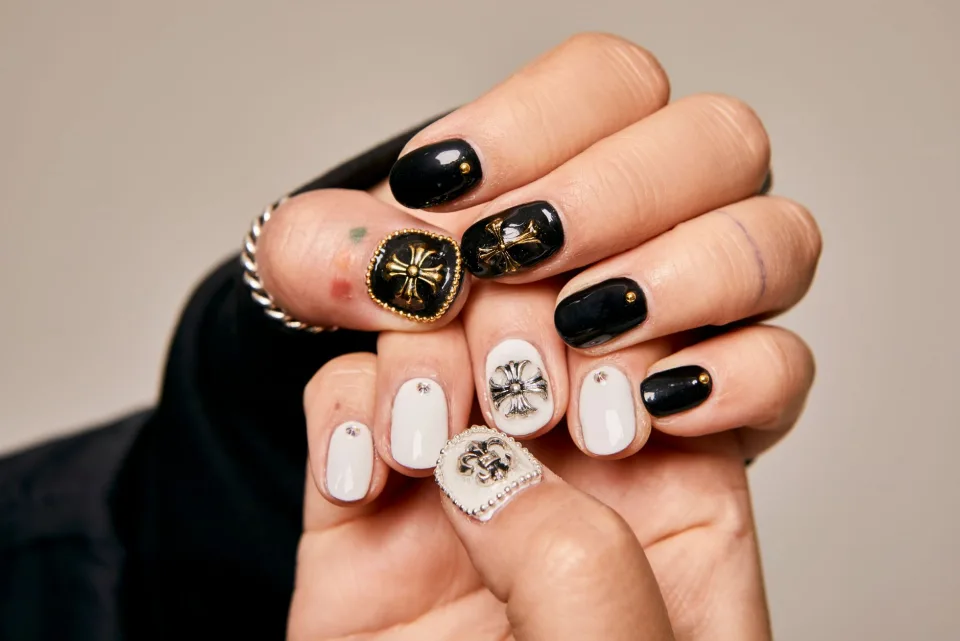 Mẫu nail vẽ hoa